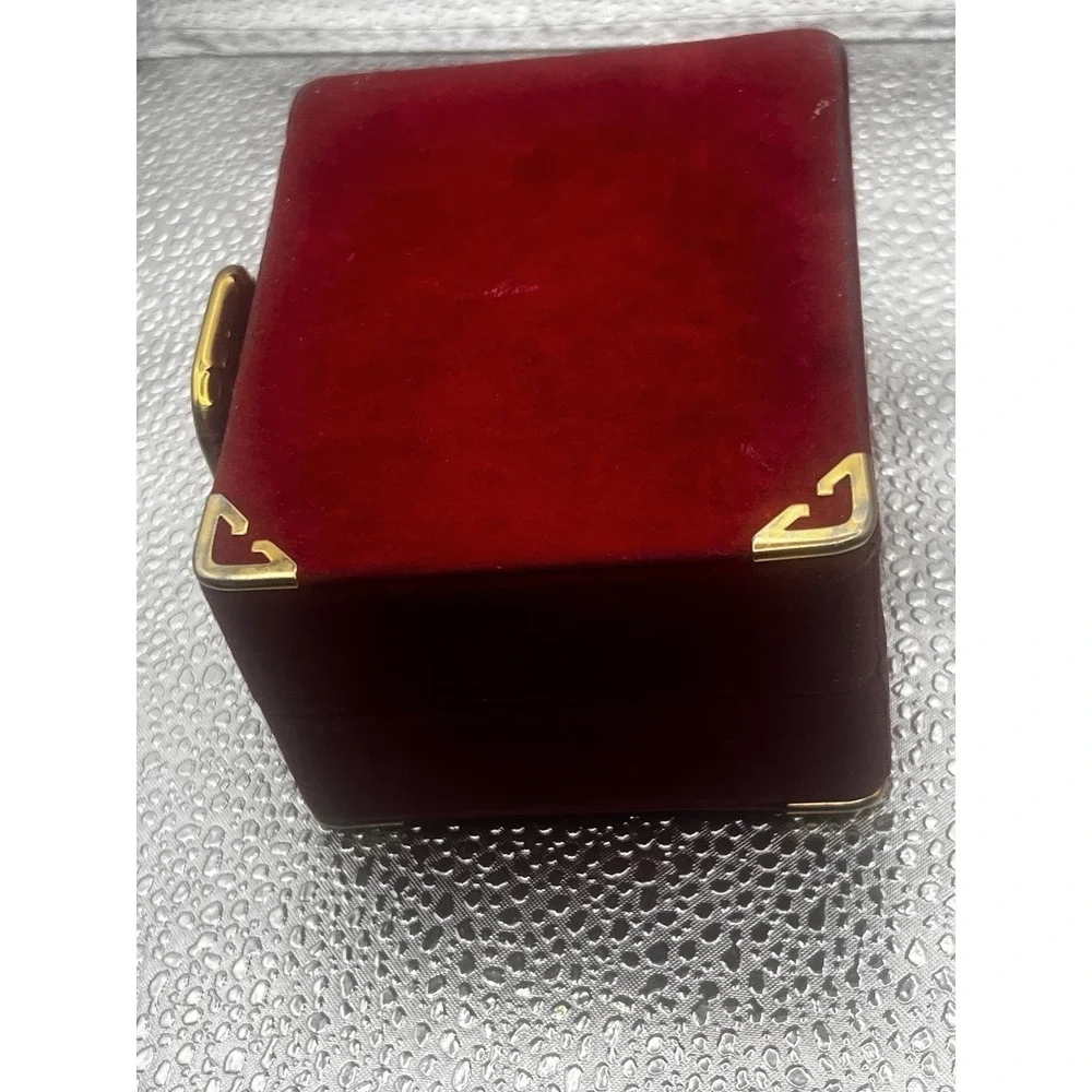 Red‎ velvet Travel Jewelry Box W/ A Fashion Ring Sz 7.5 & 2 Pairs Vtg Earrings